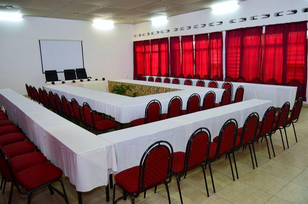 King'S Conference Centre Hotell Bujumbura Exteriör bild