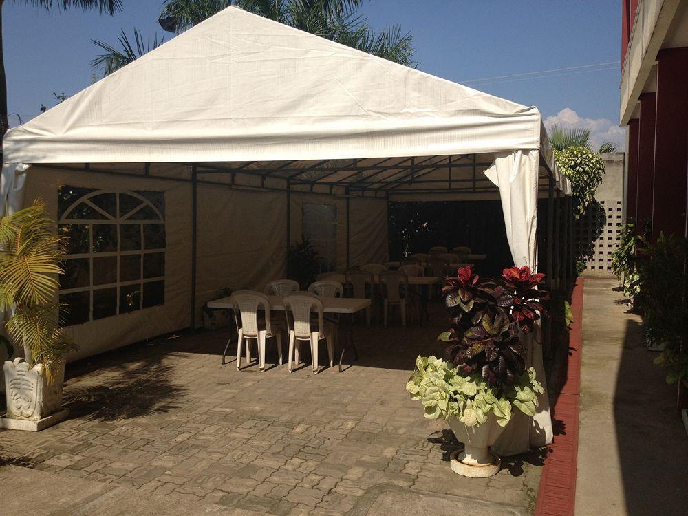 King'S Conference Centre Hotell Bujumbura Exteriör bild