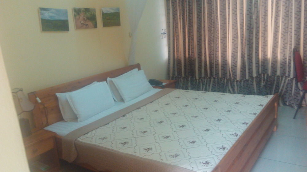 King'S Conference Centre Hotell Bujumbura Exteriör bild